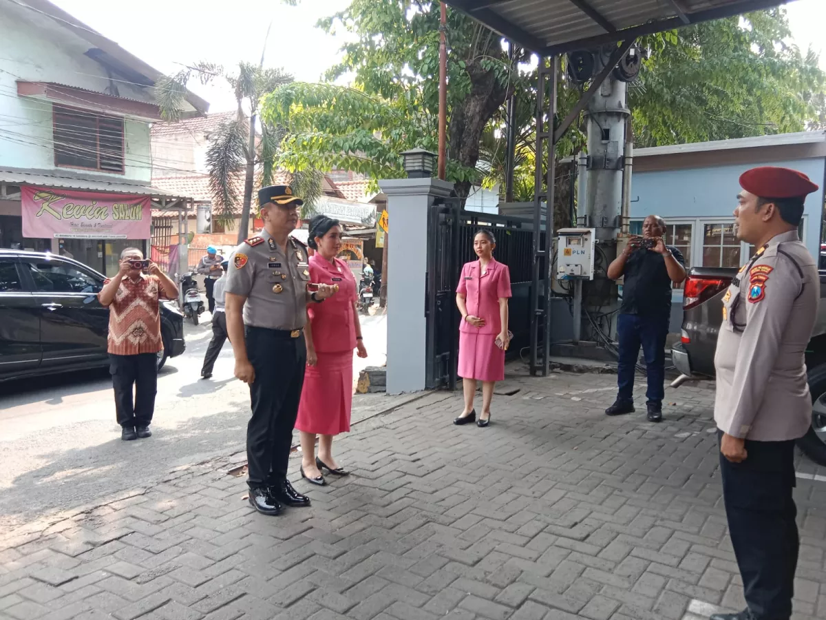 Kunjungan Kerja Kapolres Tanjung Perak ke Polsek Asemrowo, Evaluasi Fasilitas dan Pelayanan Publik